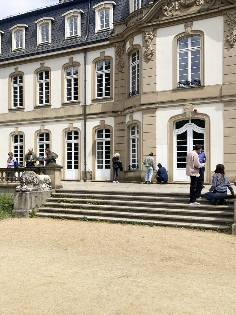 Isenburg Schloss Offenbach, während dem Workshop "Geschichtsabdrucke"